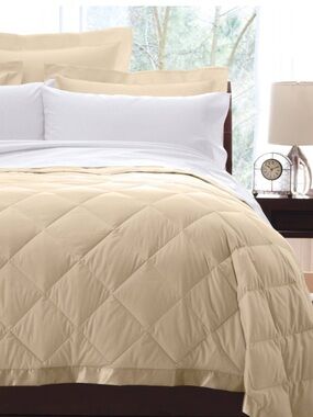Like new cuddledown Oversized Sateen Down Blanket -sand queen